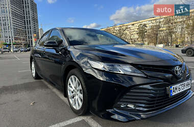 Седан Toyota Camry 2017 в 