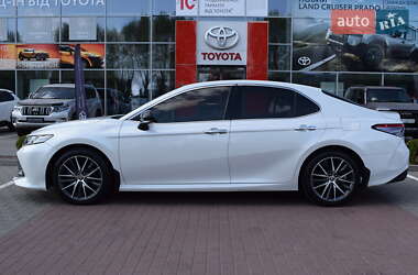 Седан Toyota Camry 2020 в 