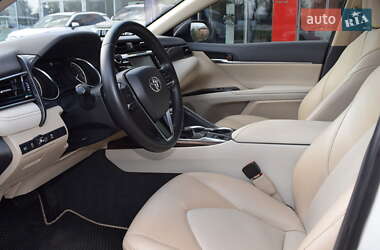 Седан Toyota Camry 2020 в 