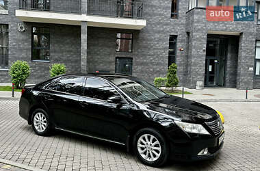 Седан Toyota Camry 2012 в 