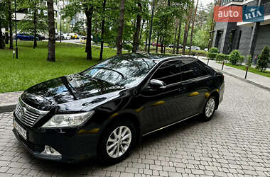 Седан Toyota Camry 2012 в 