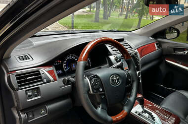 Седан Toyota Camry 2012 в 
