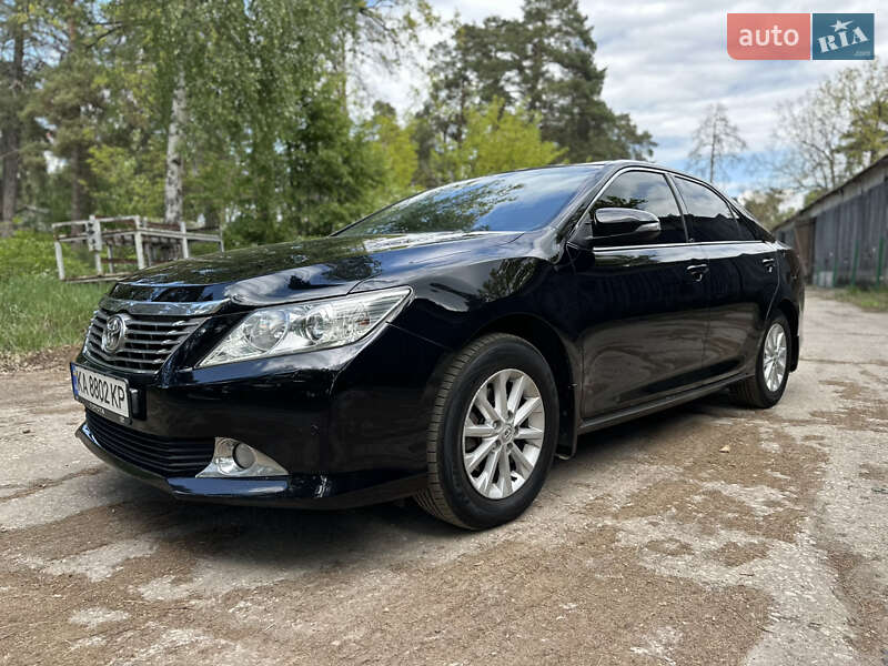 Седан Toyota Camry 2014 в 