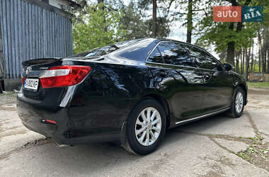 Седан Toyota Camry 2014 в 