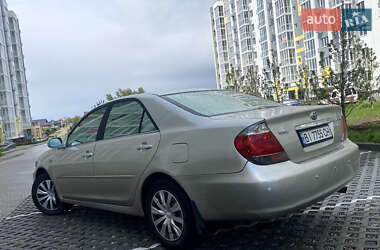 Седан Toyota Camry 2005 в 