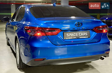 Седан Toyota Camry 2019 в 