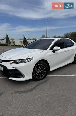 Седан Toyota Camry 2023 в Києві