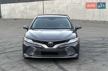 Седан Toyota Camry 2018 в Києві