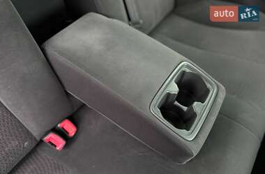 Седан Toyota Camry 2010 в 
