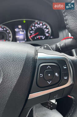 Седан Toyota Camry 2015 в 