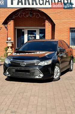 Седан Toyota Camry 2015 в 