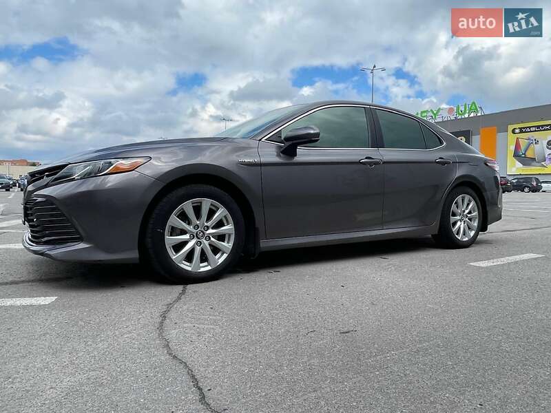 Седан Toyota Camry 2018 в Полтаві