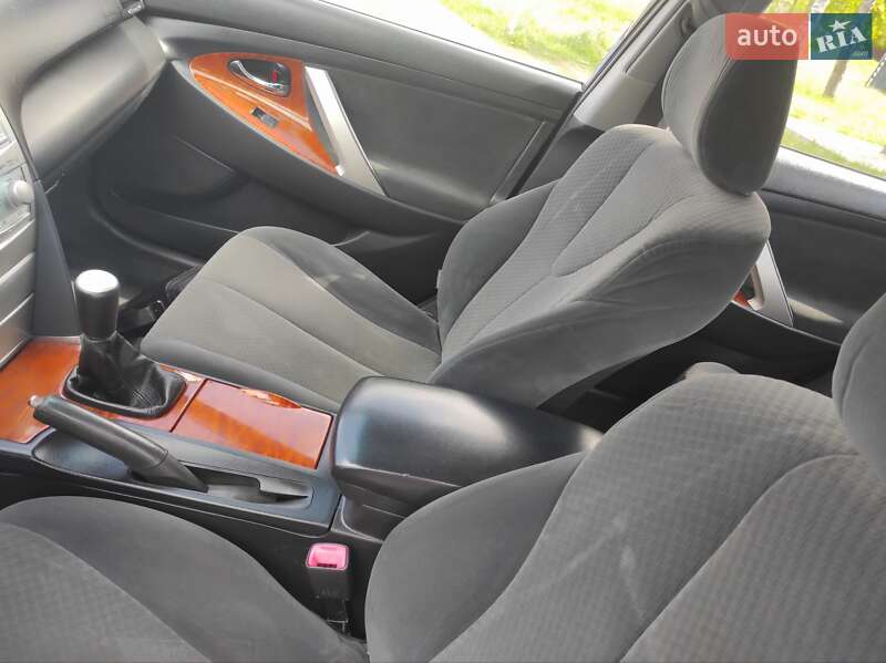 Седан Toyota Camry 2007 в Чернігові
