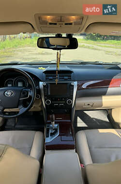 Седан Toyota Camry 2012 в 
