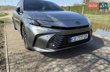 Седан Toyota Camry 2024 в Черновцах