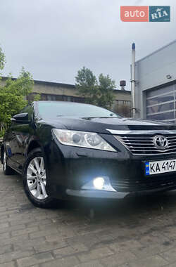 Седан Toyota Camry 2014 в Полтаві