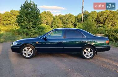 Седан Toyota Camry 1997 в 
