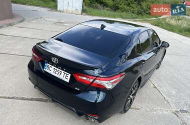 Седан Toyota Camry 2019 в 