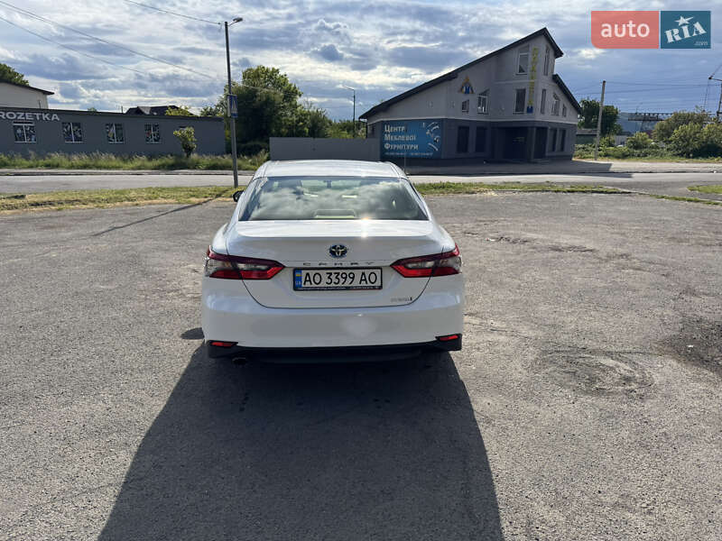 Седан Toyota Camry 2022 в Мукачевому