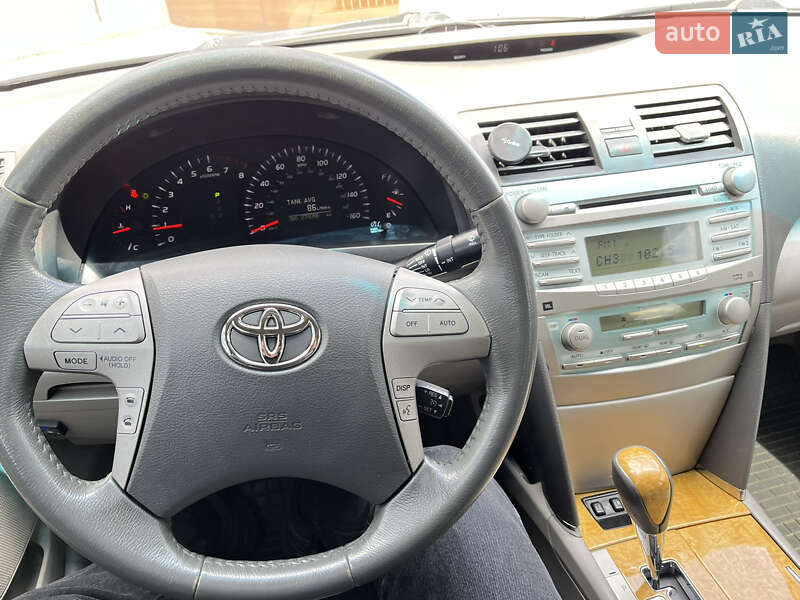 Седан Toyota Camry 2006 в Києві