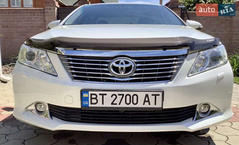 Седан Toyota Camry 2011 в Херсоні