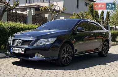 Седан Toyota Camry 2013 в 