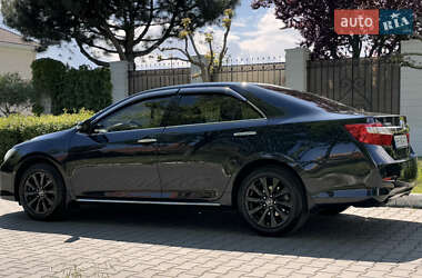 Седан Toyota Camry 2013 в 