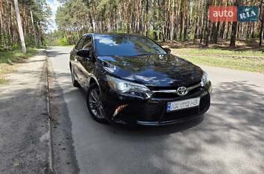 Седан Toyota Camry 2015 в 