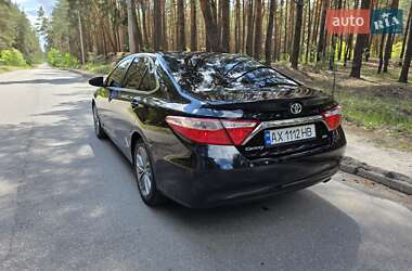 Седан Toyota Camry 2015 в 