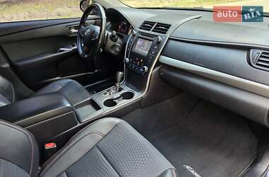 Седан Toyota Camry 2015 в 