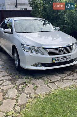 Седан Toyota Camry 2013 в Киеве