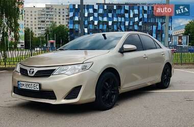 Седан Toyota Camry 2014 в Харькове