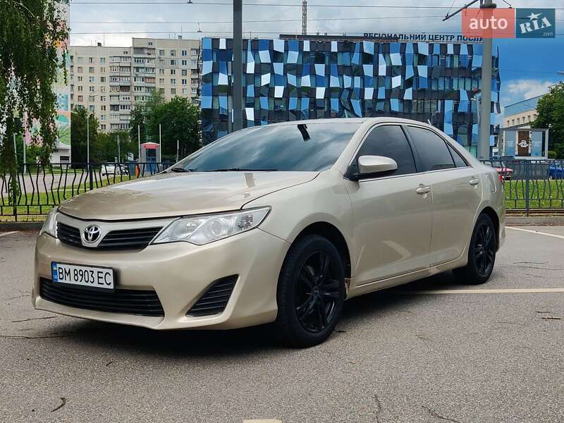 Toyota Camry 2014