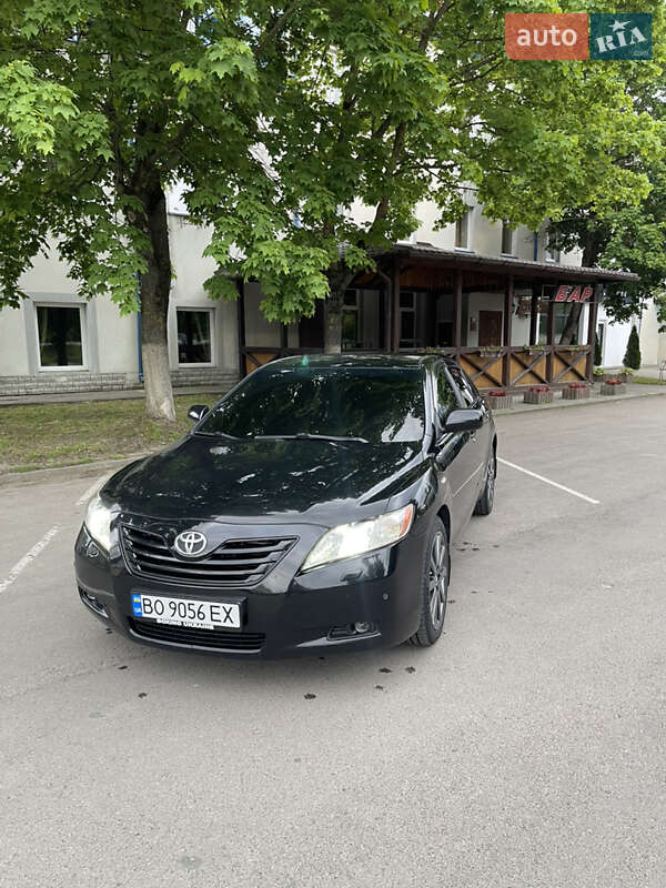 Седан Toyota Camry 2008 в Івано-Франківську