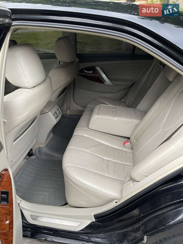 Седан Toyota Camry 2008 в Івано-Франківську