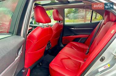 Седан Toyota Camry 2018 в 