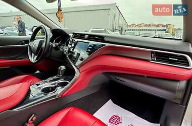 Седан Toyota Camry 2018 в 