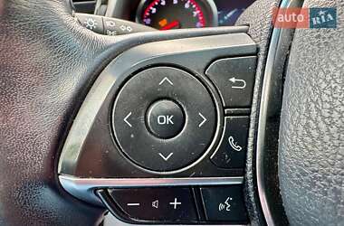 Седан Toyota Camry 2018 в 