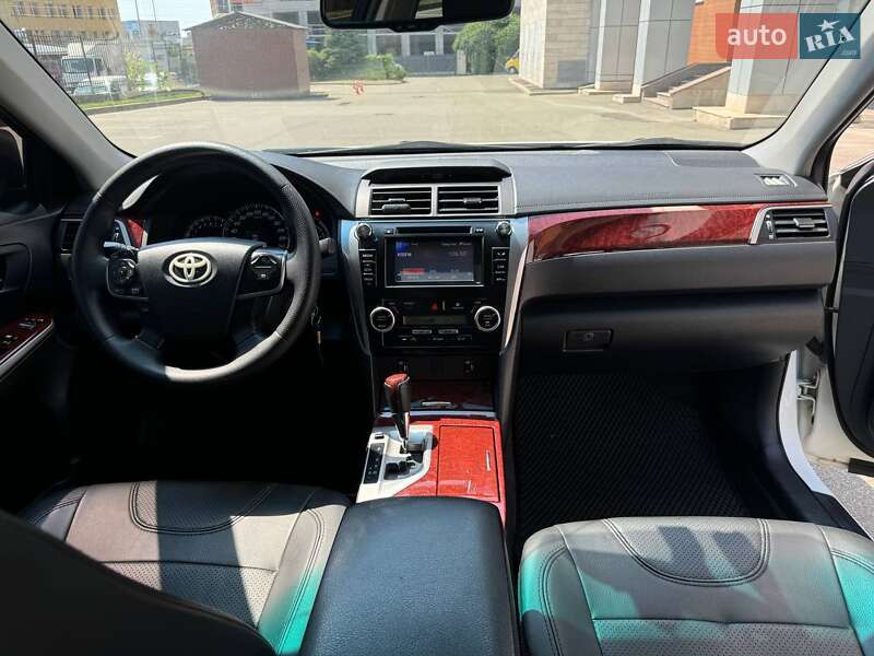 Седан Toyota Camry 2012 в Луцьку