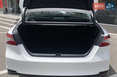 Седан Toyota Camry 2018 в 