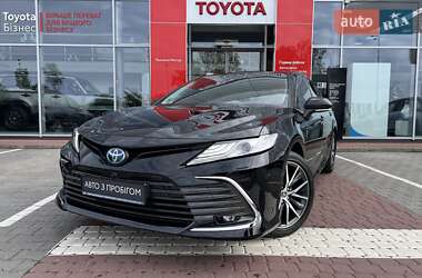 Седан Toyota Camry 2023 в Вінниці