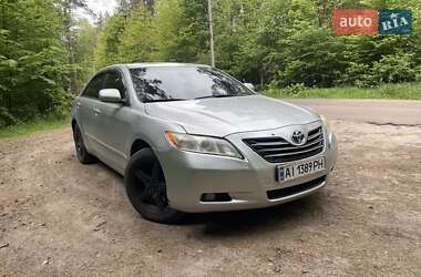 Седан Toyota Camry 2008 в Житомирі