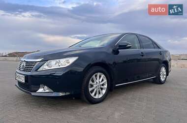 Седан Toyota Camry 2014 в 