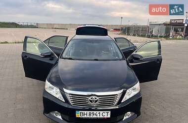 Седан Toyota Camry 2014 в 