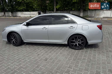 Седан Toyota Camry 2011 в Києві