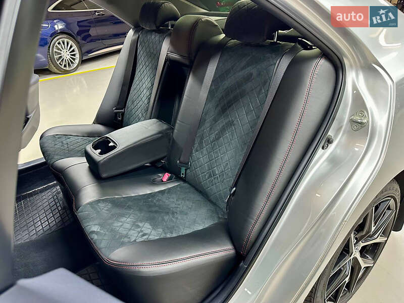 Седан Toyota Camry 2011 в Киеве