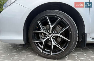 Седан Toyota Camry 2011 в 