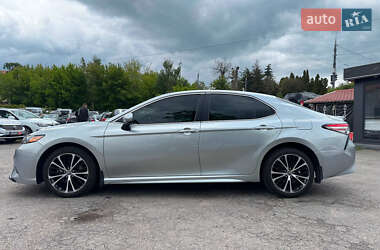 Седан Toyota Camry 2018 в 