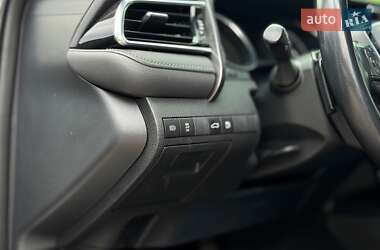 Седан Toyota Camry 2018 в 