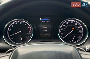 Седан Toyota Camry 2018 в 